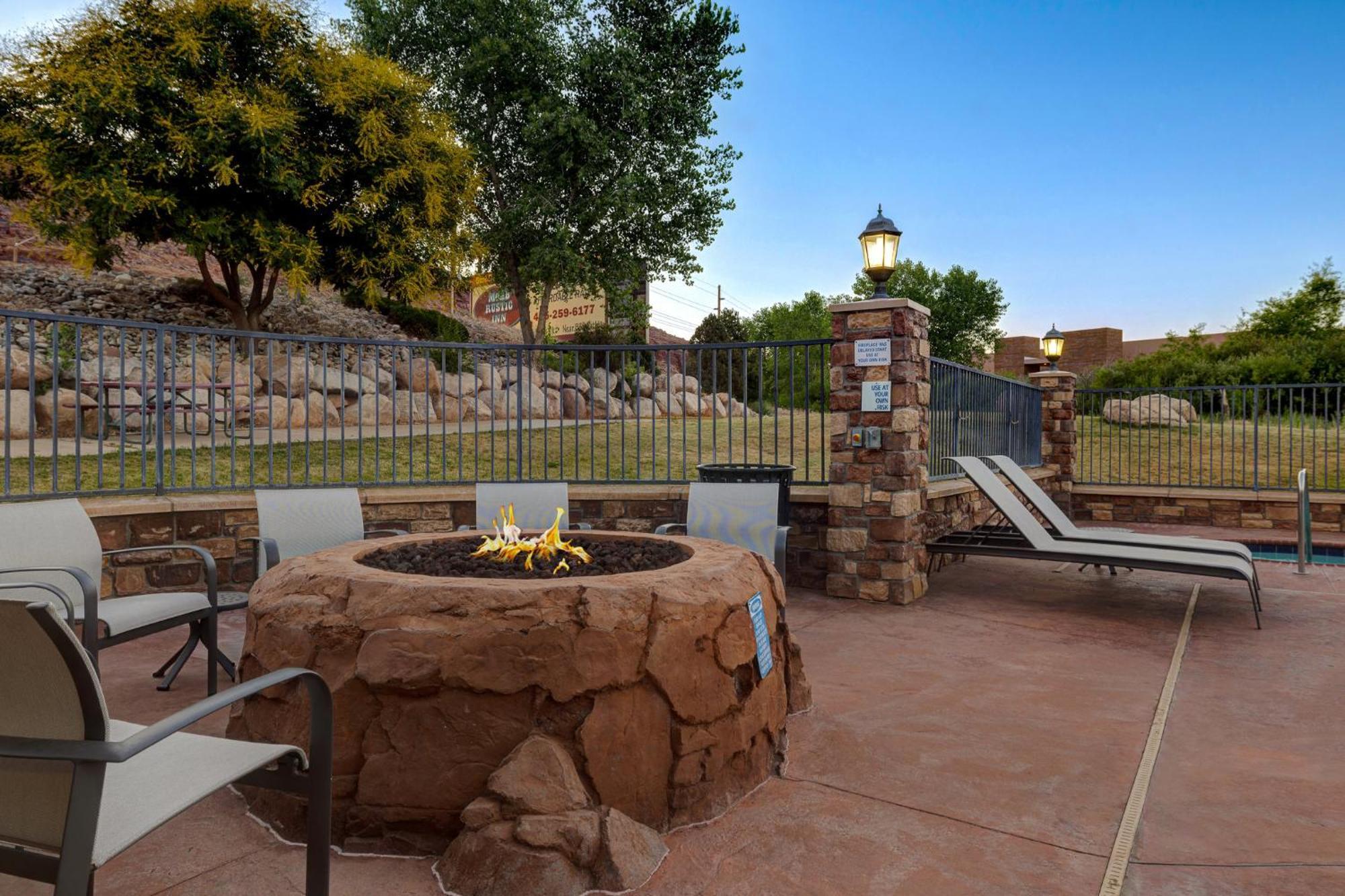 Holiday Inn Express Hotel & Suites Moab By Ihg Kültér fotó